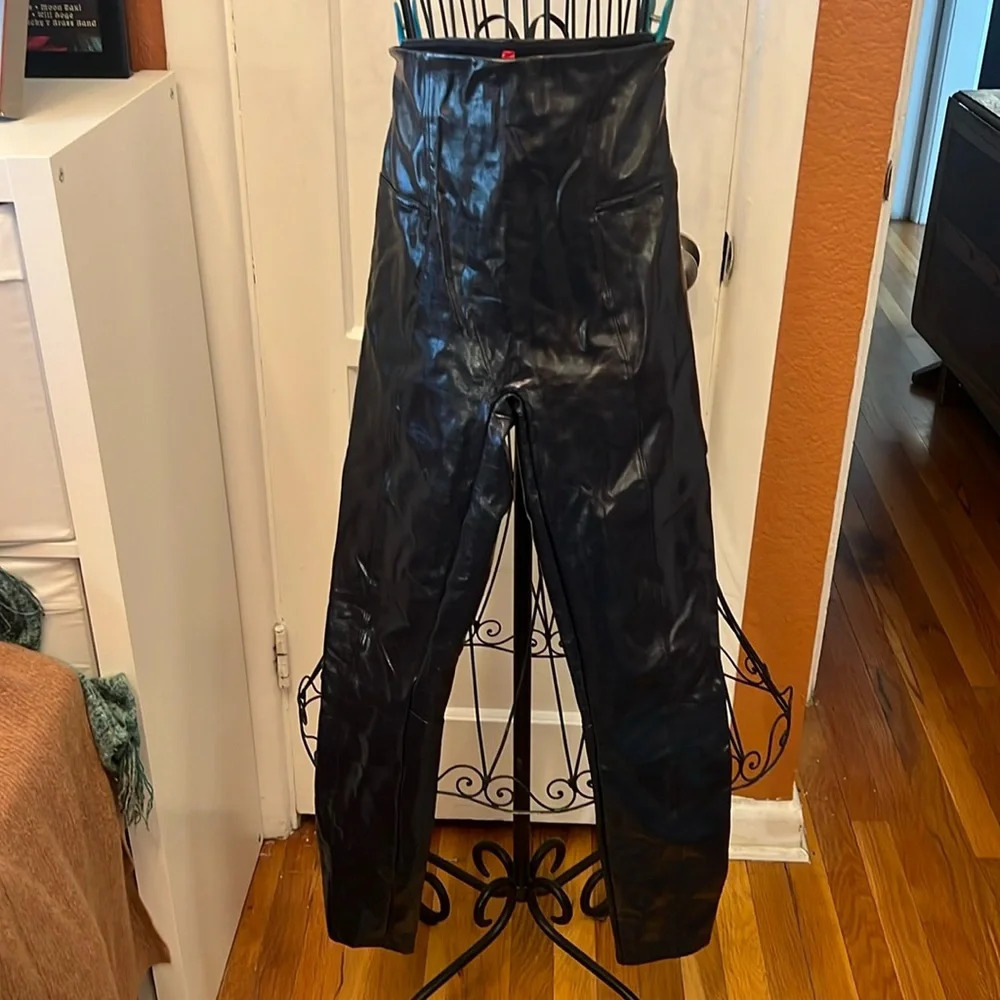 Spanx Faux Leather Patent Leggings-Sz L